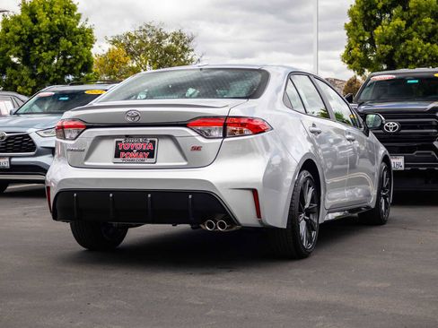 Used 2026 Toyota Corolla SE FWD image 9