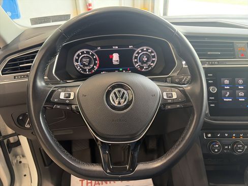 Used 2019 Volkswagen Tiguan SEL AWD/4WD image 34