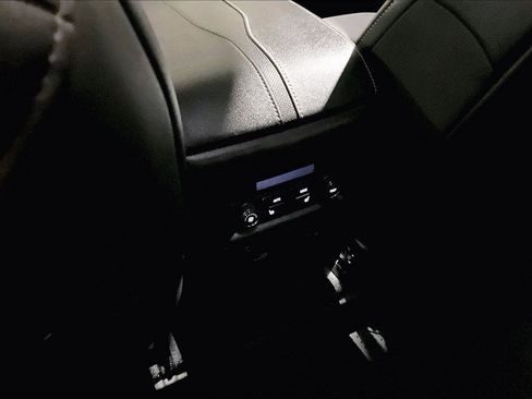 Used 2022 Chevrolet Traverse Premier w/ LPO, Floor Liner Package image 34