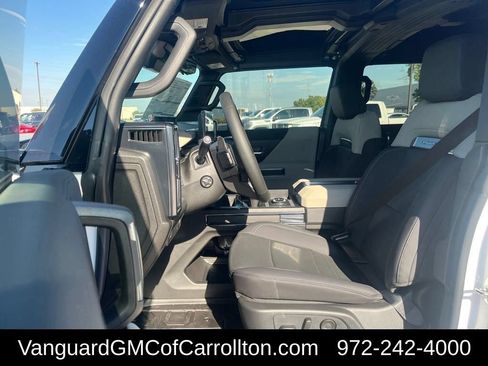 New 2026 GMC Hummer EV SUV w/ LPO, Sport Package AWD/4WD image 9