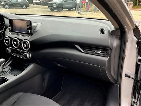 Used 2021 Nissan Sentra S FWD image 17