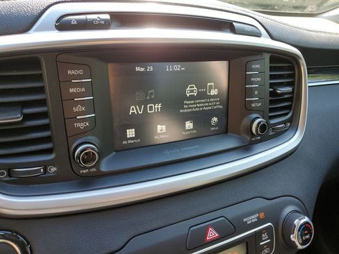 Used 2019 Kia Sorento EX image 28