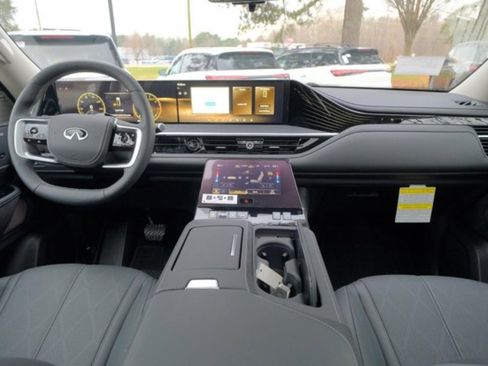 New 2025 INFINITI QX80 Sensory image 22