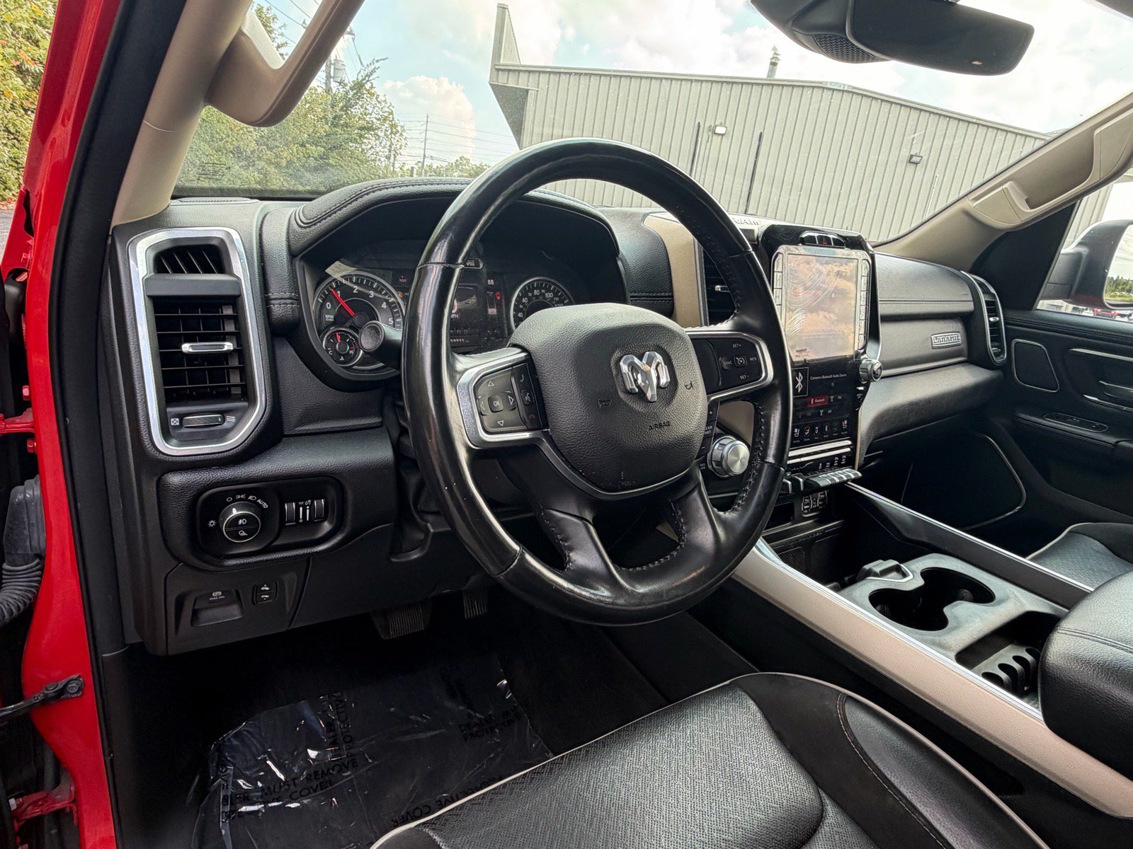 Used 2021 RAM 1500 Laramie AWD/4WD image 31