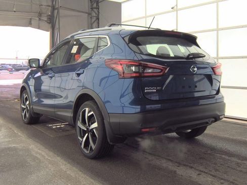 Used 2021 Nissan Rogue Sport SL image 3