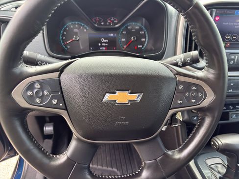 Used 2019 Chevrolet Colorado Z71 AWD/4WD image 16