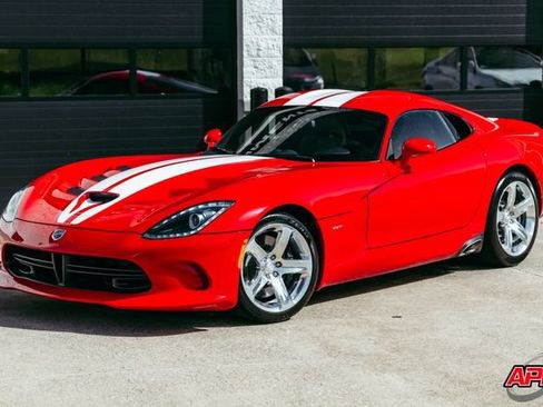 Used 2014 SRT Viper SRT-10 w/ Grand Touring Package RWD image 39
