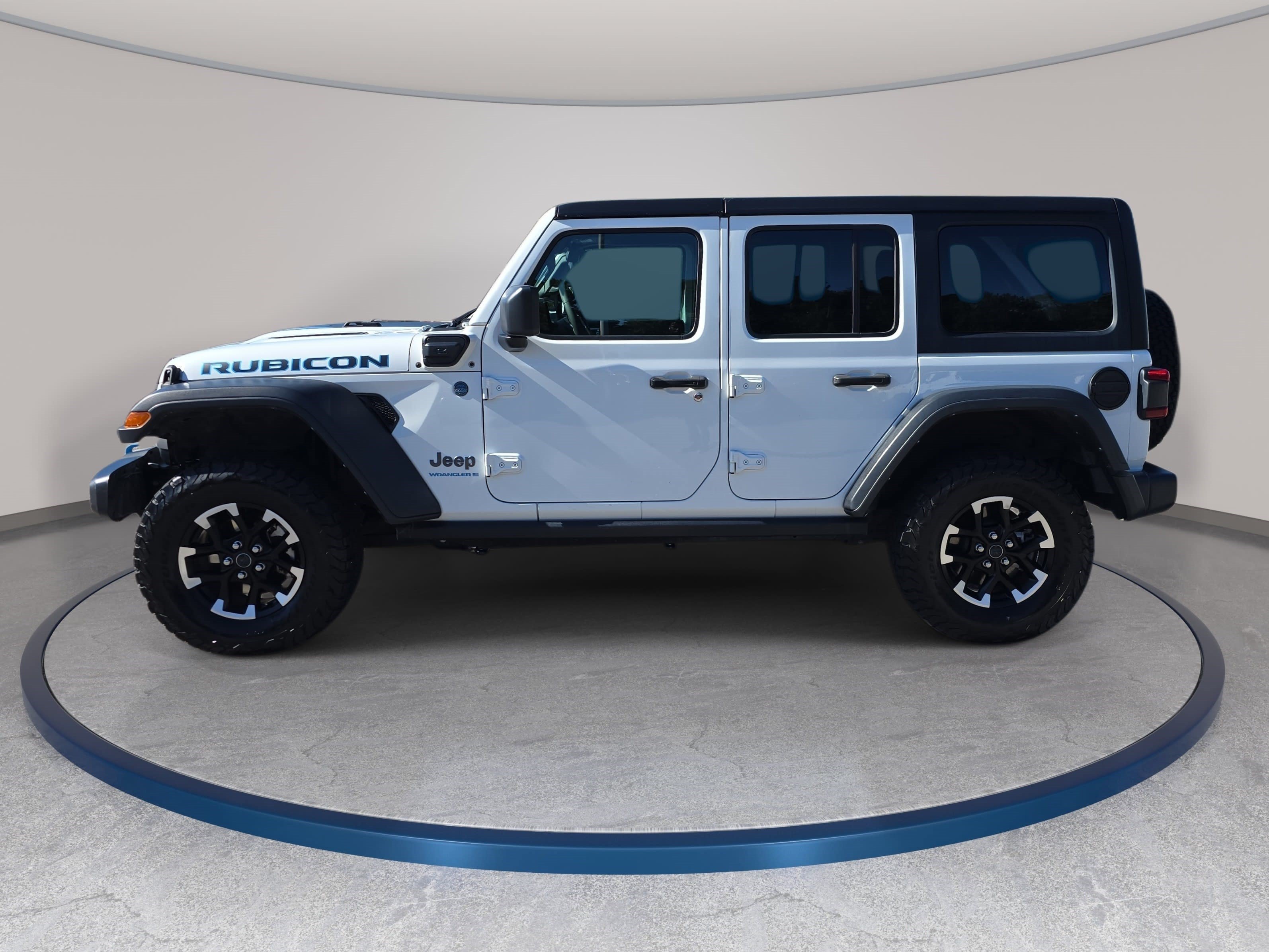 Used 2024 Jeep Wrangler Unlimited Rubicon 4xe AWD/4WD image 7