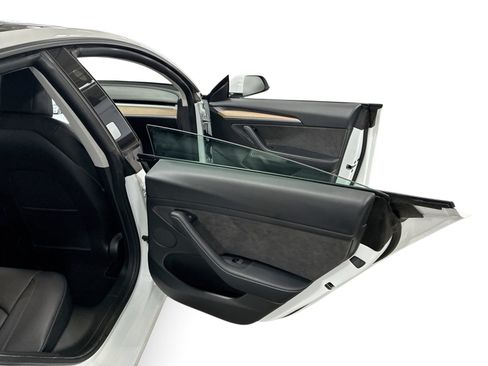 Certified 2022 Tesla Model 3 Long Range AWD/4WD image 12