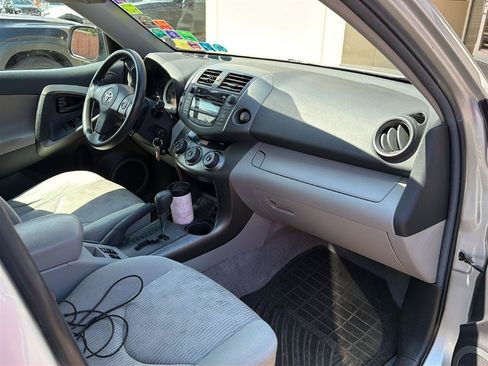 Used 2011 Toyota RAV4 4WD w/ Base L4 Extra Value Pkg image 24