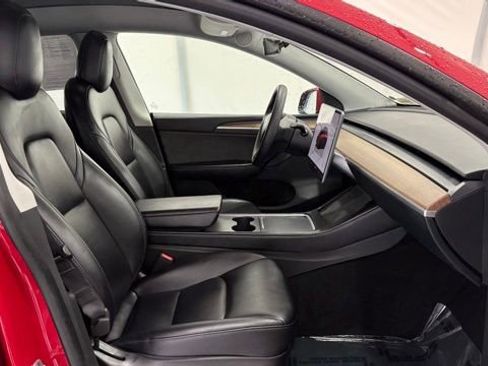 Used 2023 Tesla Model Y Performance image 21