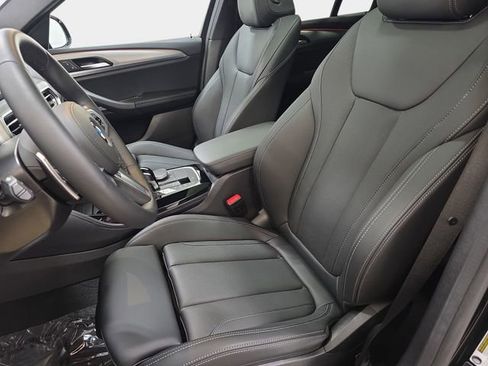 Certified 2025 BMW X4 xDrive30i image 12