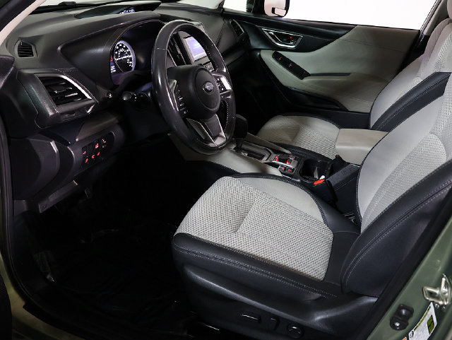 Used 2020 Subaru Forester Premium AWD/4WD image 12