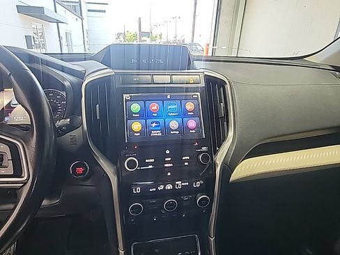 Used 2019 Subaru Ascent Premium AWD/4WD image 10