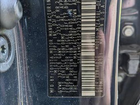 Certified 2025 Toyota Corolla LE FWD image 15