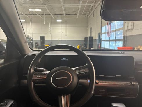Used 2025 Hyundai Kona SEL image 34