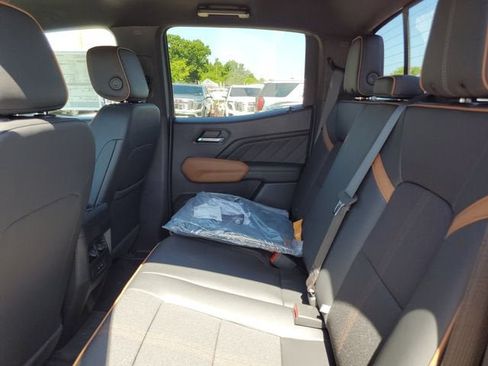 New 2026 GMC Canyon AT4 AWD/4WD image 11