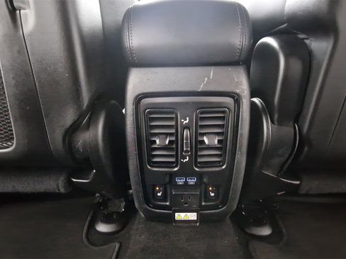 Used 2022 Dodge Durango GT image 27