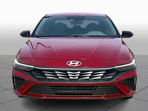 Used 2025 Hyundai Elantra Sport image 4