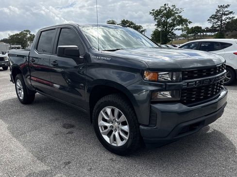 Used 2021 Chevrolet Silverado 1500 Custom image 1