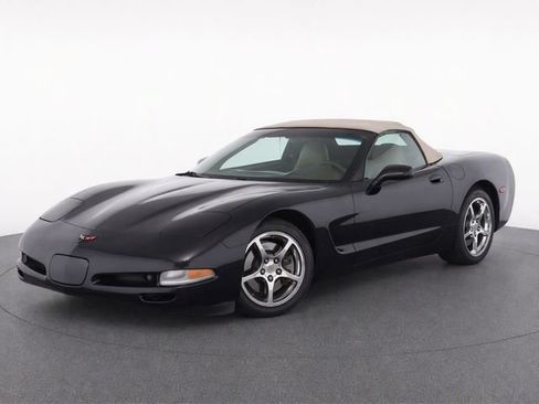 Used 2004 Chevrolet Corvette Convertible w/ Preferred Equipment Group RWD image 2