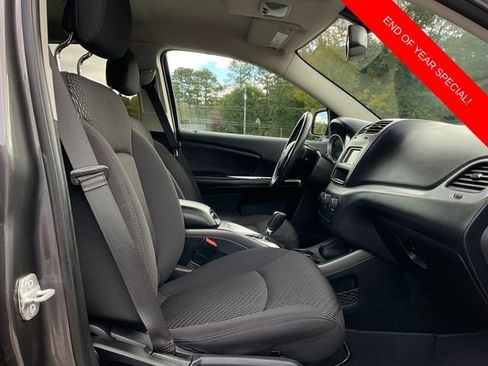 Used 2014 Dodge Journey SE w/ Flexible Seating Group image 14