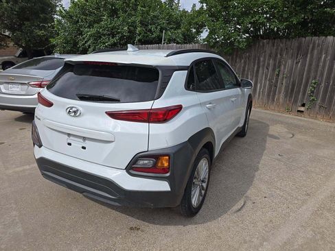 Used 2020 Hyundai Kona SEL Plus w/ Cargo Package FWD image 3