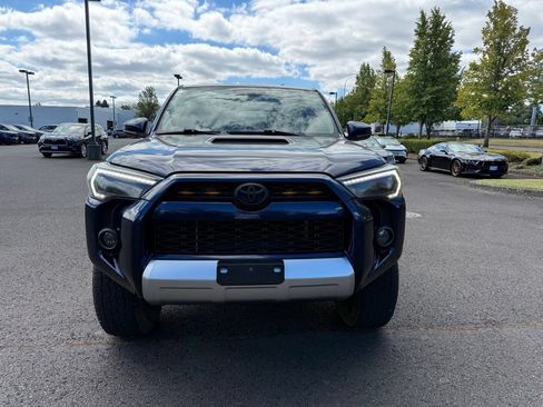 Used 2017 Toyota 4Runner TRD Off-Road Premium AWD/4WD image 2