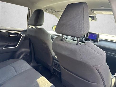 Certified 2025 Toyota RAV4 XLE FWD image 28