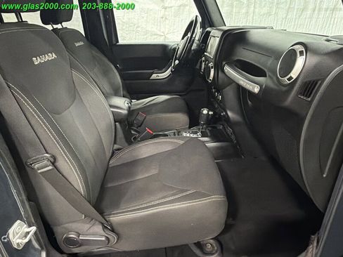 Used 2018 Jeep Wrangler Unlimited Sahara AWD/4WD image 21