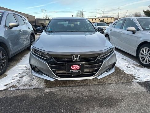 Used 2022 Honda Accord Sport image 2