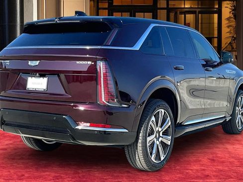 New 2026 Cadillac Escalade IQ Luxury 2 AWD/4WD image 6