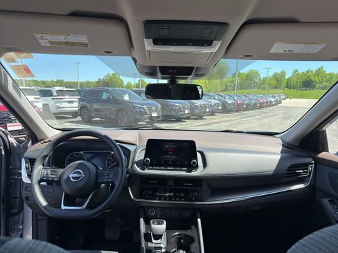 Certified 2023 Nissan Rogue SV AWD/4WD image 29