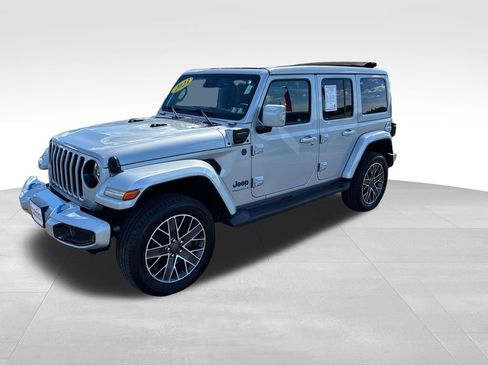 Used 2023 Jeep Wrangler Unlimited Sahara AWD/4WD image 11