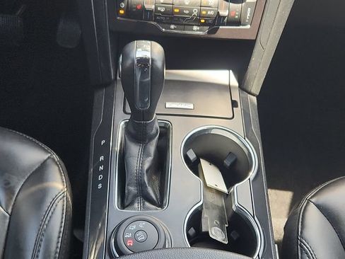 Certified 2019 Ford Explorer XLT w/ Equipment Group 202A AWD/4WD image 18