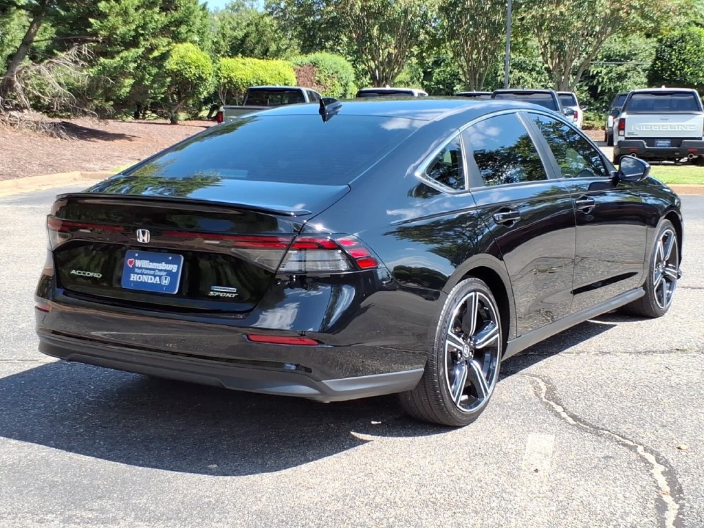 Used 2025 Honda Accord Sport image 9