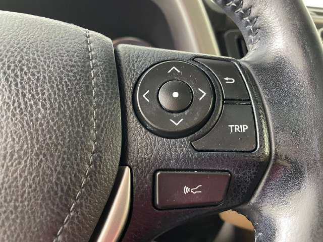 Used 2018 Toyota RAV4 Limited AWD/4WD image 9