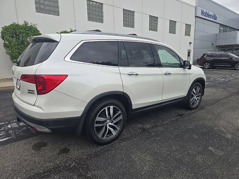 Used 2017 Honda Pilot Touring image 8