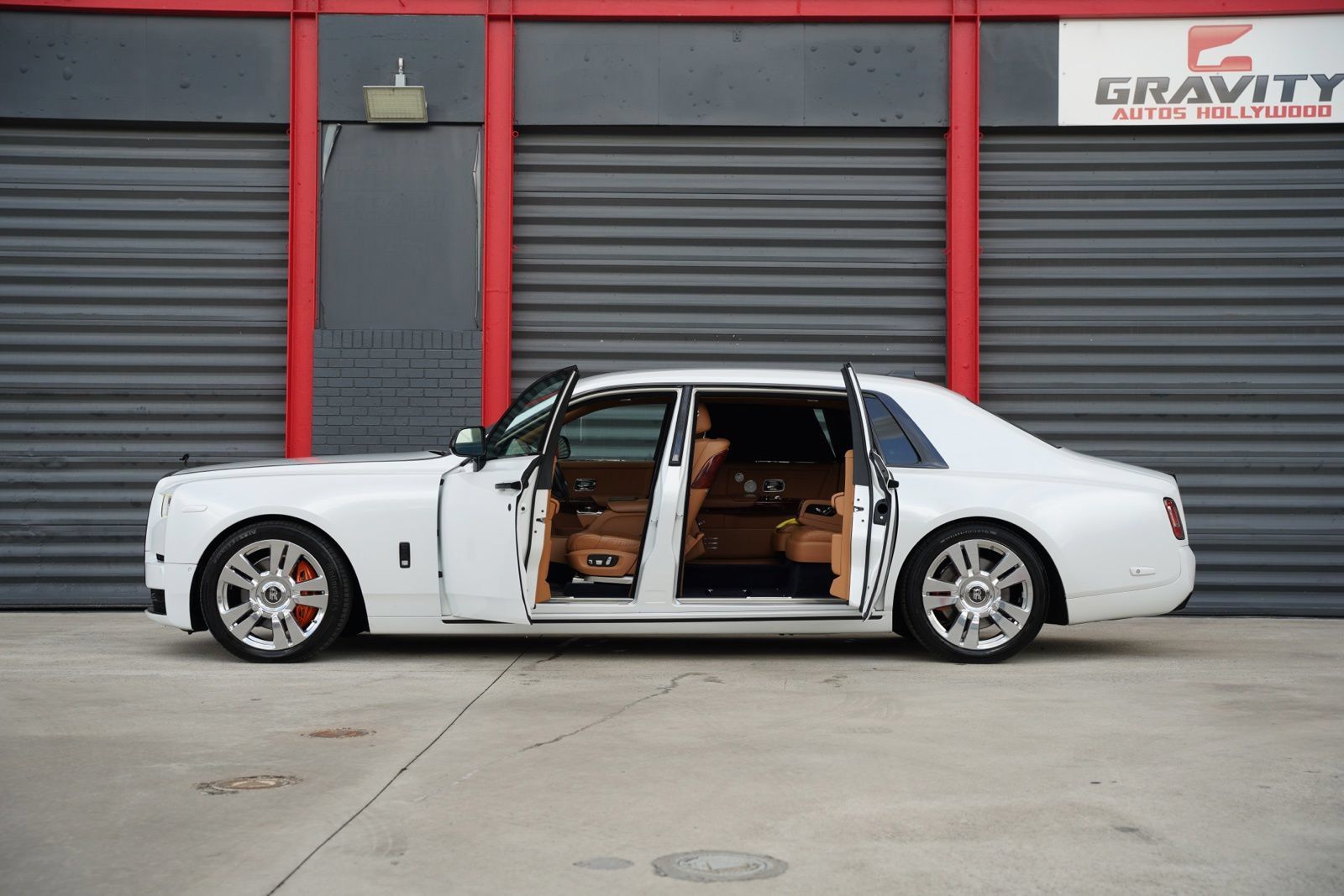 Used 2018 Rolls-Royce Phantom Extended Wheelbase RWD image 12