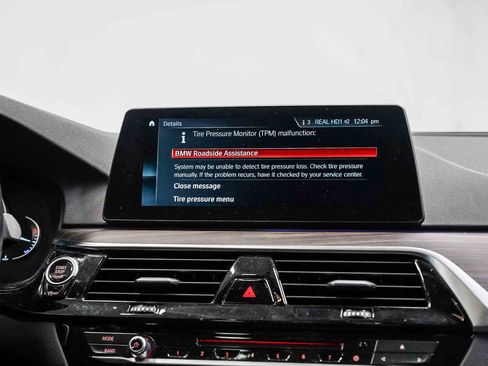 Used 2018 BMW 530i RWD image 14