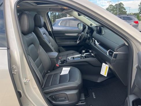 New 2025 MAZDA CX-5 AWD 2.5 S w/ Premium Plus Pkg image 30