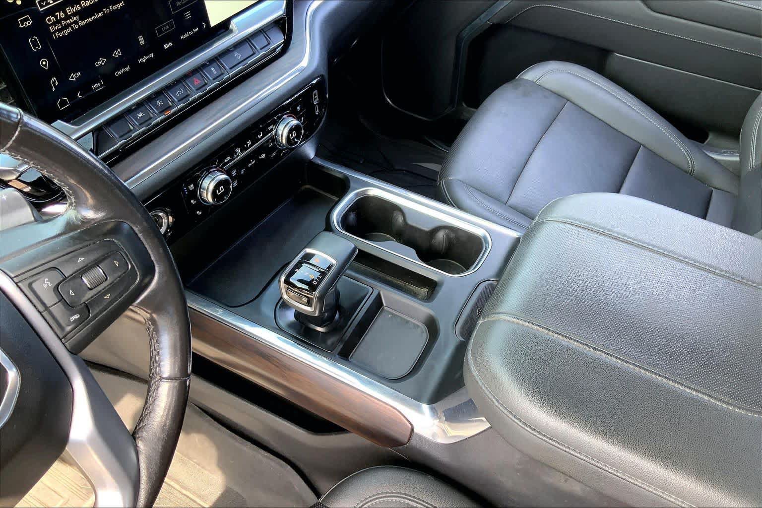Used 2023 GMC Sierra 1500 SLT AWD/4WD image 17