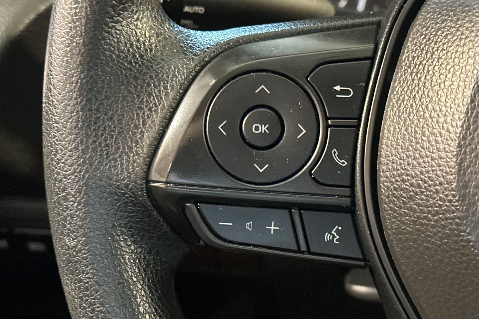 Used 2025 Toyota Corolla LE FWD image 53