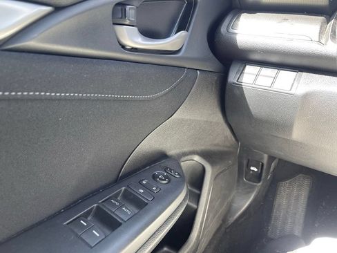 Used 2019 Honda Civic EX image 11