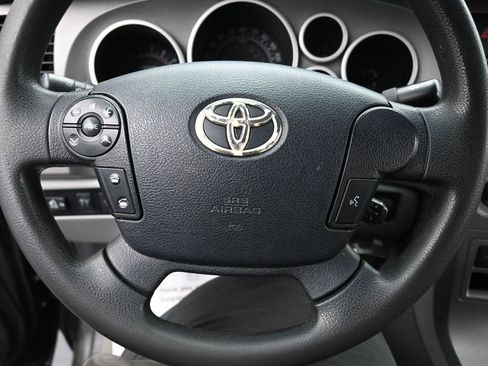 Used 2011 Toyota Tundra 4x4 CrewMax image 21