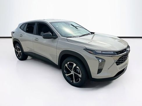 New 2026 Chevrolet Trax RS FWD image 3