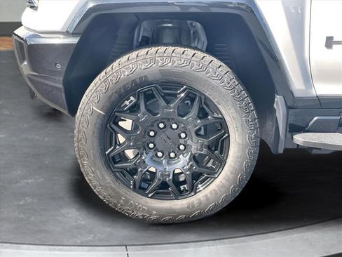 New 2025 GMC Hummer EV 2X AWD/4WD image 33