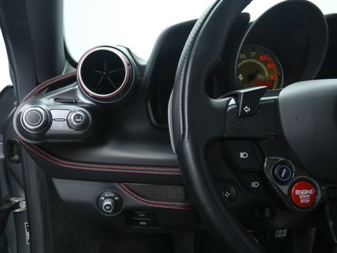 Used 2021 Ferrari F8 Tributo RWD image 26