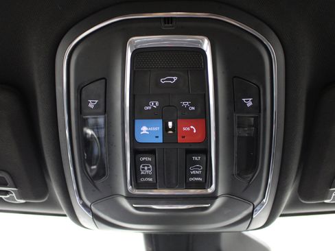 Used 2023 Jeep Grand Cherokee L Laredo AWD/4WD image 18