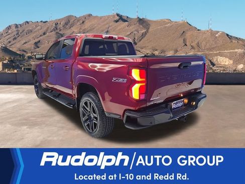 Used 2025 Chevrolet Colorado Z71 w/ Z71 Convenience Package 2 AWD/4WD image 3